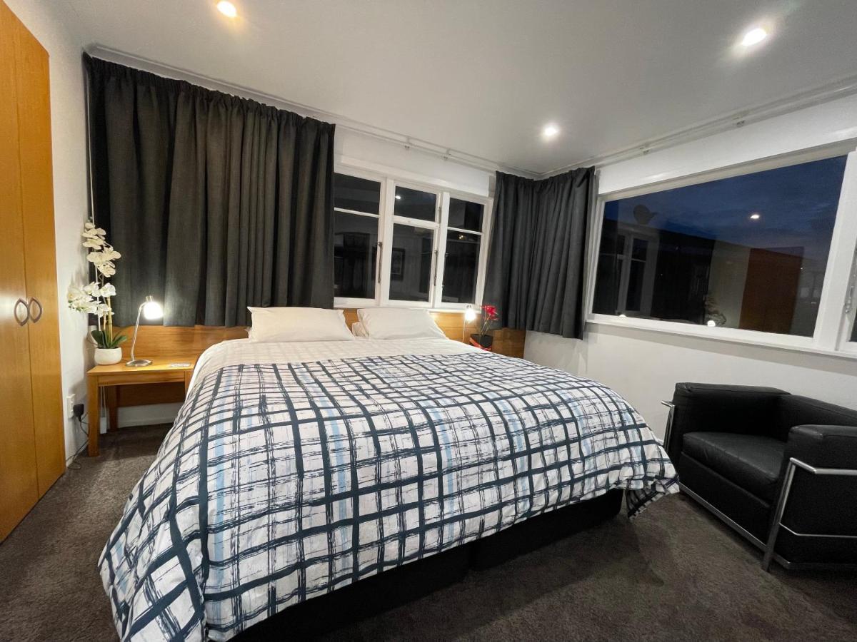 Ocean Front East End Beach House New Plymouth Esterno foto