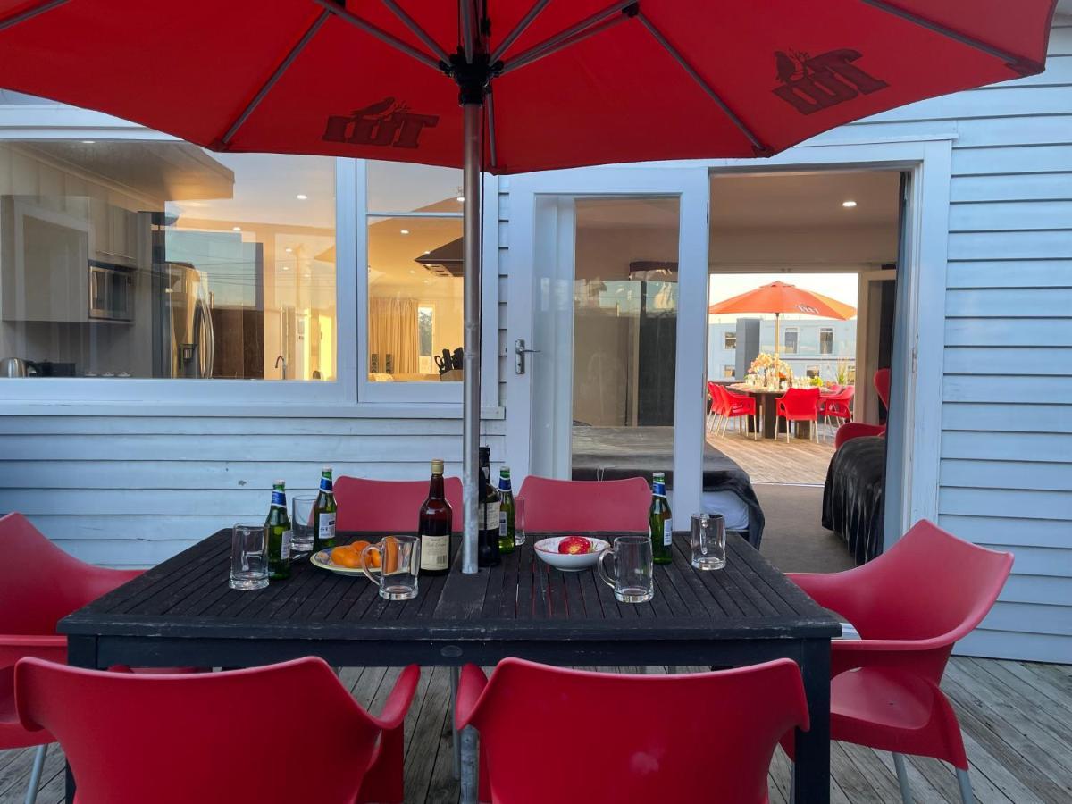 Ocean Front East End Beach House New Plymouth Esterno foto