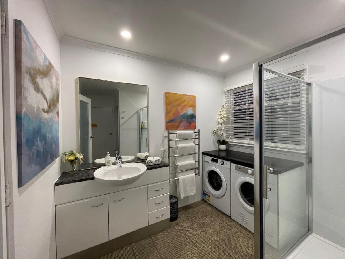 Ocean Front East End Beach House New Plymouth Esterno foto